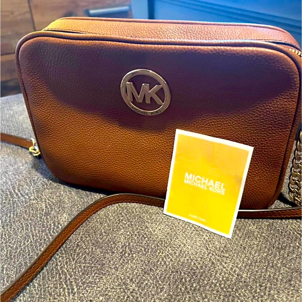 Tan leather Michael Kors bag in great condition